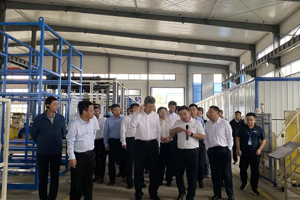 內(nèi)蒙古自治區(qū)黨委常委、通遼市委書記孟憲東攜考察團(tuán)到一諾環(huán)境考察指導(dǎo)